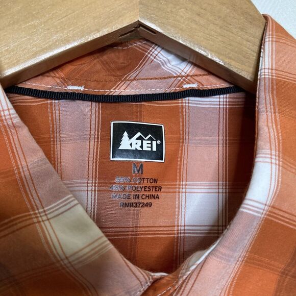 REI Snap Button Front Short Sleeve Hiking Shirt Men's Medium Zip Pocket Vents - Picture 12 of 12